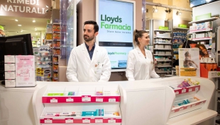 Per gli ‘over 65’ farmaci e parafarmaci arrivano a casa, gratuitamente con LloydsFarmacia.