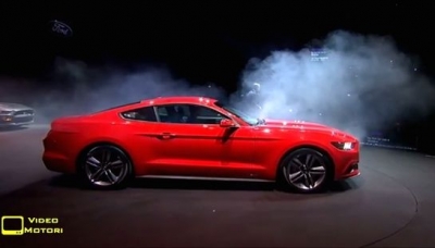 La nuova Ford Mustang 2015 arriva in Europa