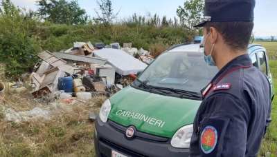Discarica abusiva a Busseto, sequestrata dai Carabinieri Forestali