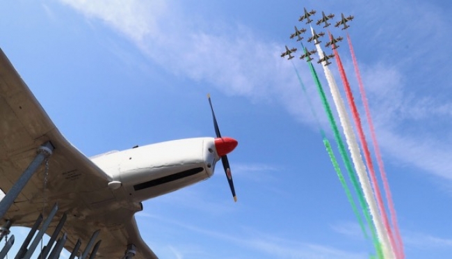 Frecce Tricolori nel cielo di Modena - FOTO e VIDEO