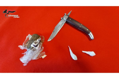 Parma: denunciato perché trovato in possesso di stupefacente e di un coltello