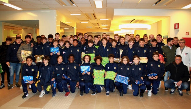Parma calcio under 13 e under 15 all’Ospedale dei bambini “Pietro Barilla”