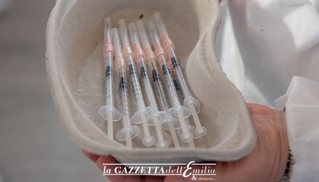 A Piacenza in arrivo nuove dosi di vaccino Moderna